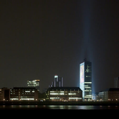 TwooDoo - Skyline Düsseldorf Rheinufer bei Nacht
